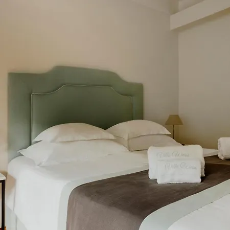 Weiss Hotel