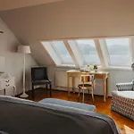 Weiss Hotel