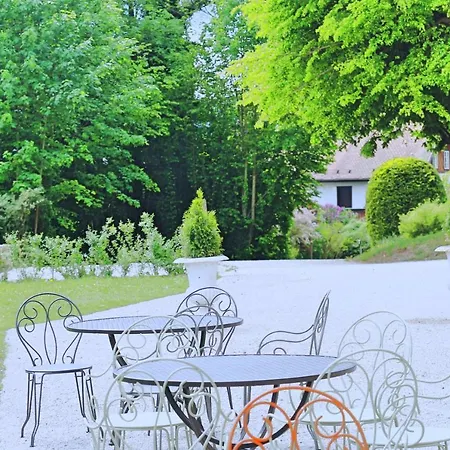 Weiss
